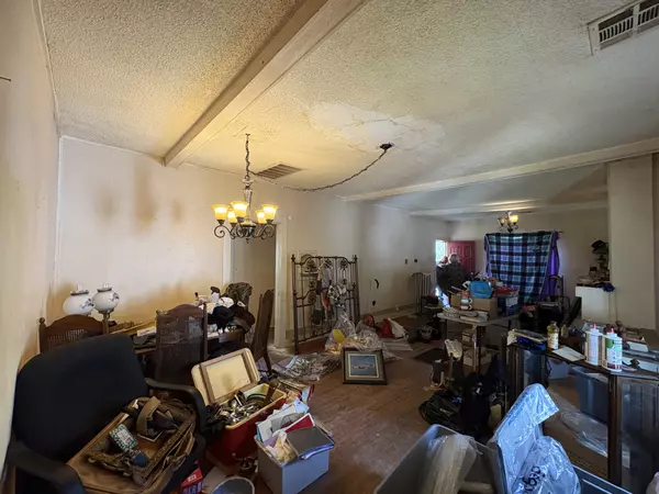 Shawnee, OK 74801-5042,1001 N Broadway Ave