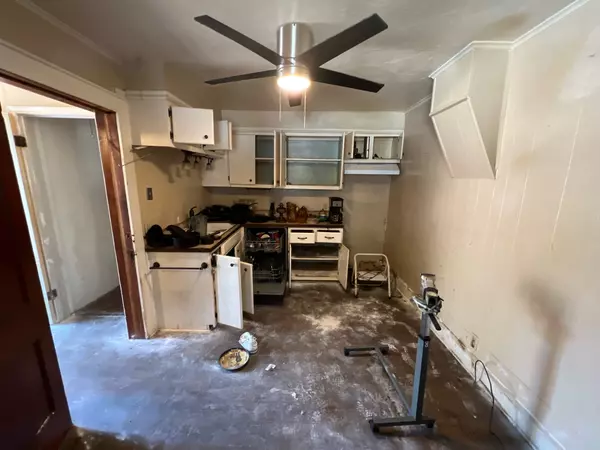 Shawnee, OK 74801-5042,1001 N Broadway Ave