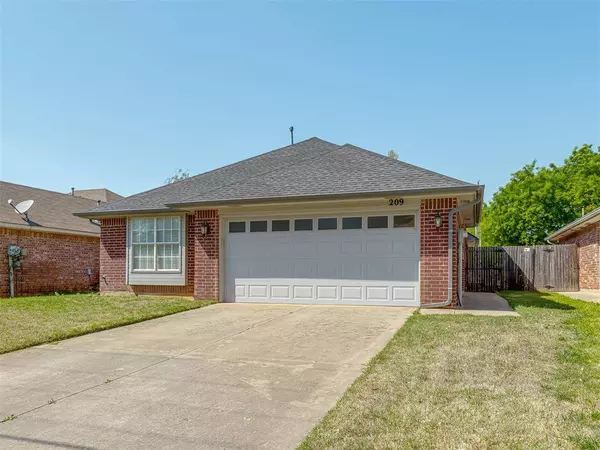 209 W 6th ST, Edmond, OK 73003