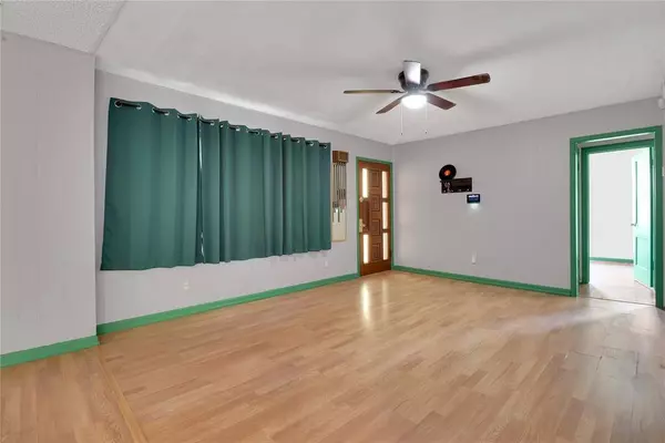 4012 SE 25th ST, Del City, OK 73115