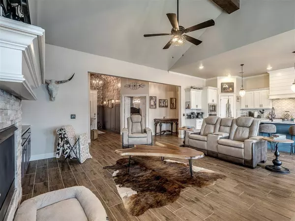 10909 NW 94th ST, Yukon, OK 73099