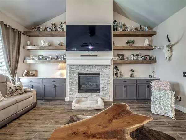 10909 NW 94th ST, Yukon, OK 73099