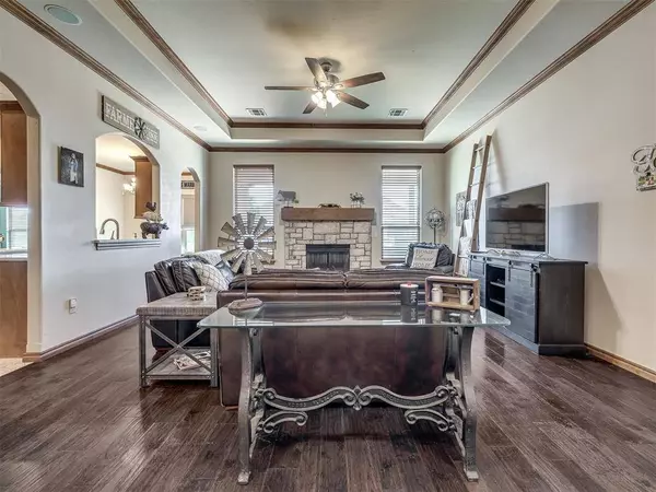 321 Highland Village DR, Norman, OK 73069