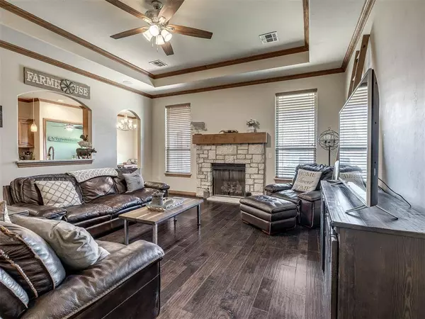 321 Highland Village DR, Norman, OK 73069