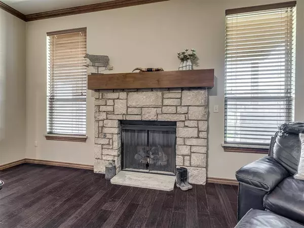 321 Highland Village DR, Norman, OK 73069