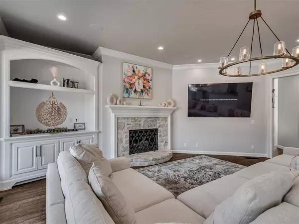 18601 Wolf Creek DR, Edmond, OK 73012