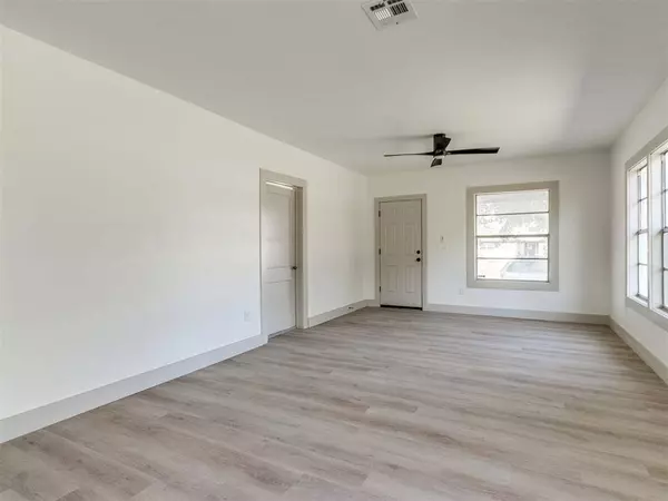 1607 N Beard AVE, Shawnee, OK 74804