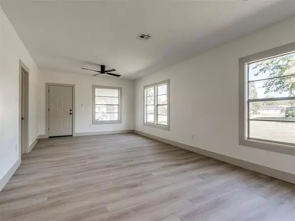 1607 N Beard AVE, Shawnee, OK 74804