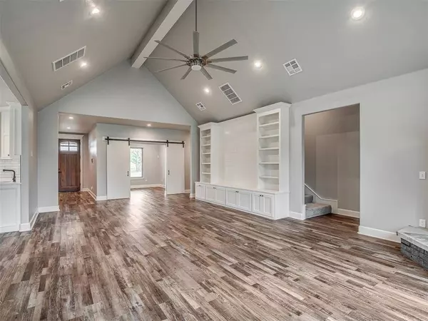 7000 S Cimarron RD, Mustang, OK 73064