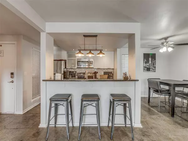 901 NW 7th ST #206, Oklahoma City, OK 73106