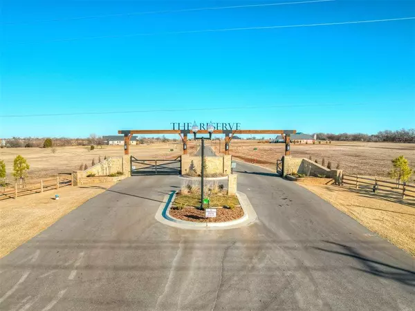 21200 Rush Creek RD, Edmond, OK 73025