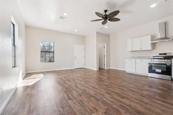 218 E 8th ST, Chandler, OK 74834