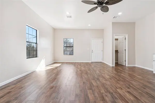 218 E 8th ST, Chandler, OK 74834