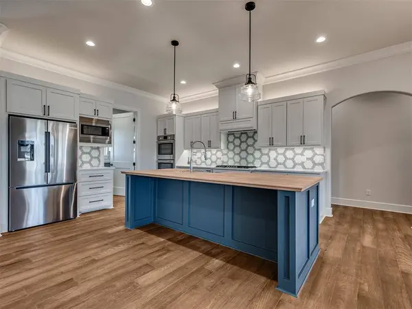 20904 Rush Creek RD, Edmond, OK 73012