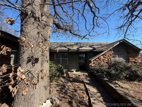 2301 W Oklahoma PL, Tulsa, OK 74127