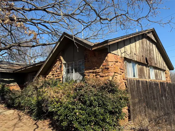 2301 W Oklahoma PL, Tulsa, OK 74127