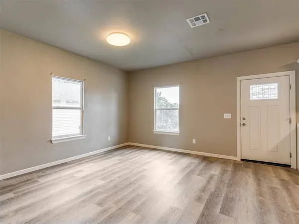 2105 NE 12th ST, Oklahoma City, OK 73117