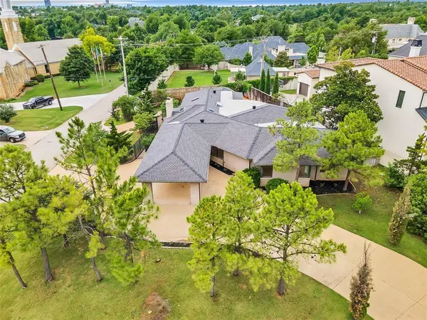 6601 Avondale DR, Nichols Hills, OK 73116