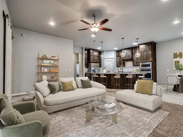 1305 N Storybrook ST, Mustang, OK 73064
