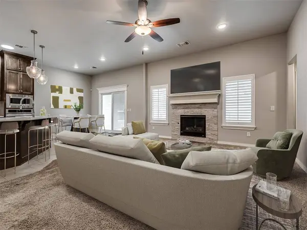 1305 N Storybrook ST, Mustang, OK 73064