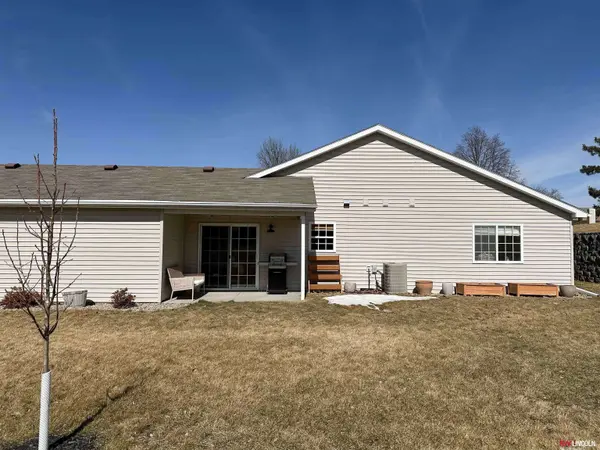 2125 Spring Meadow Circle, Lincoln, NE 68521
