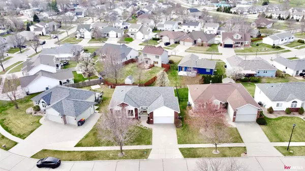 1111 NW Gary Street, Lincoln, NE 68521