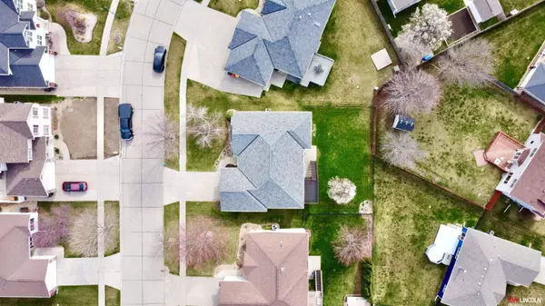 1111 NW Gary Street, Lincoln, NE 68521