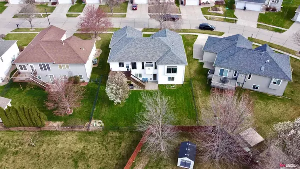 1111 NW Gary Street, Lincoln, NE 68521