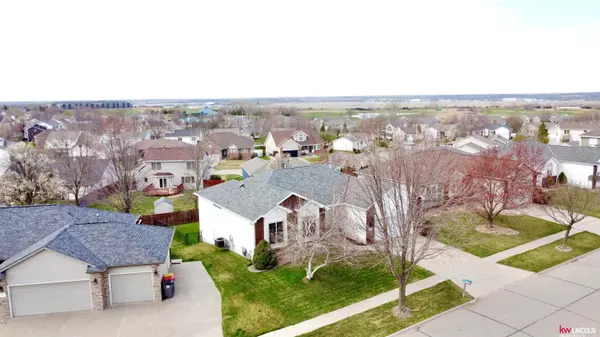 1111 NW Gary Street, Lincoln, NE 68521