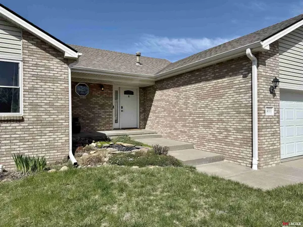 4111 N 8th Street Circle, Lincoln, NE 68521