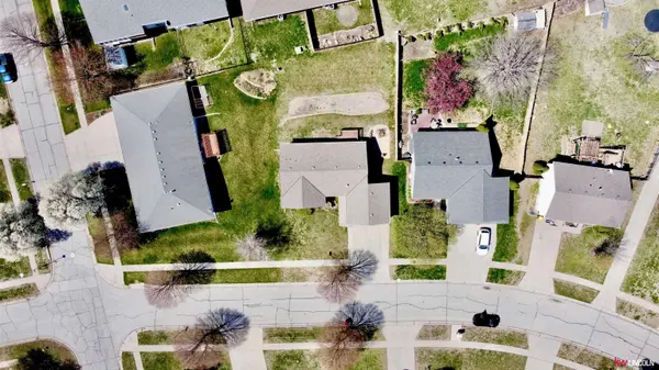 4111 N 8th Street Circle, Lincoln, NE 68521