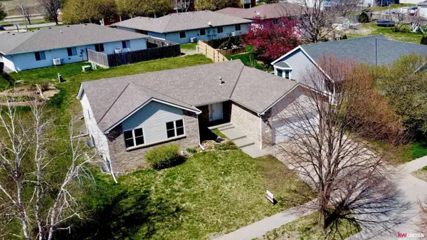 4111 N 8th Street Circle, Lincoln, NE 68521