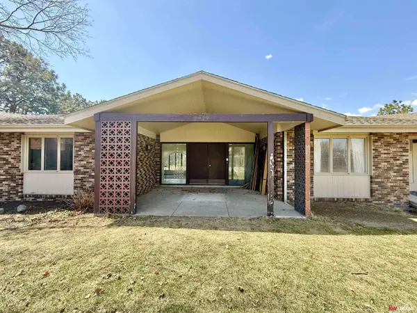 2505 S 70th Street, Lincoln, NE 68510