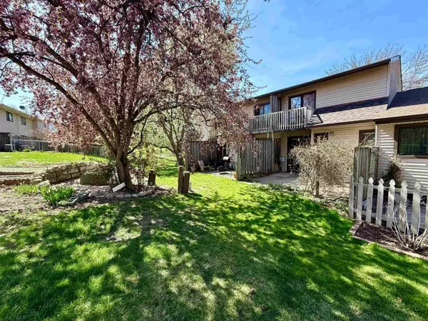 2219 Southwood Place, Lincoln, NE 68512