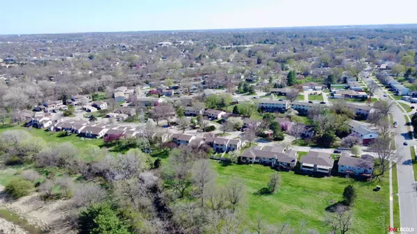 2219 Southwood Place, Lincoln, NE 68512