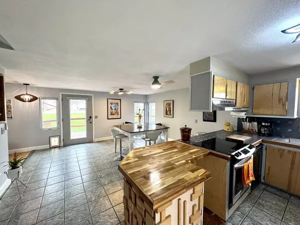 6185 E 39th Street, Kearney, NE 68847