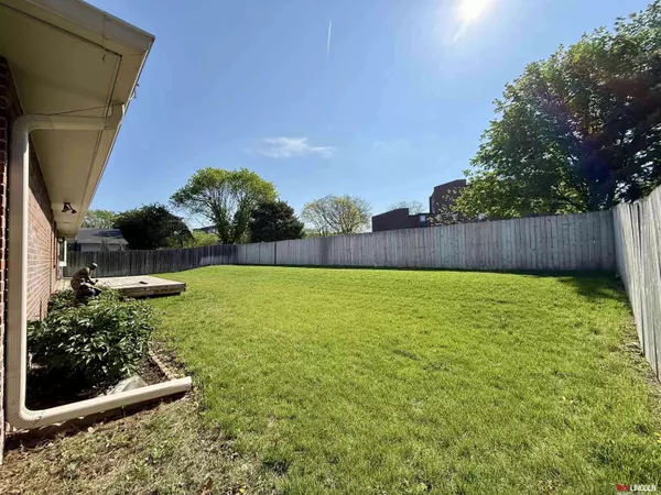 410 Haverford Drive, Lincoln, NE 68510