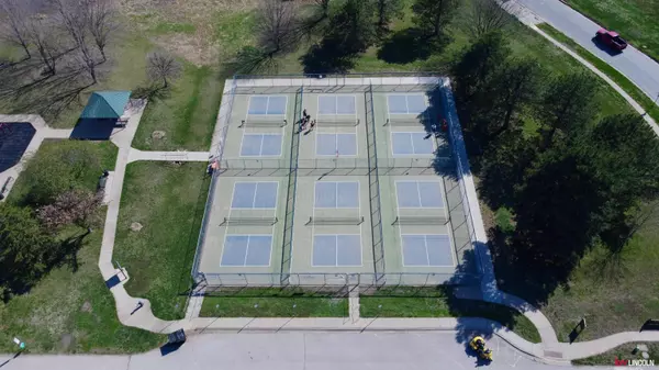 2227 Southwood Place, Lincoln, NE 68512