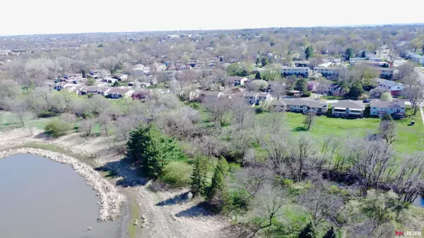 2227 Southwood Place, Lincoln, NE 68512