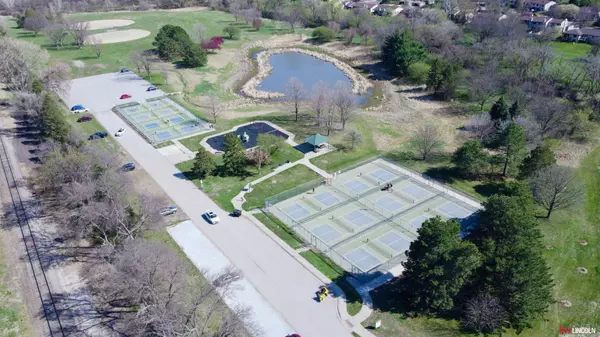 2142 Southwood Place, Lincoln, NE 68512