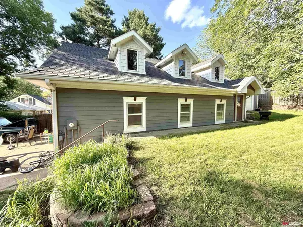 1952 S 53rd Street, Lincoln, NE 68506