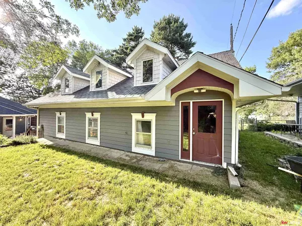 1952 S 53rd Street, Lincoln, NE 68506