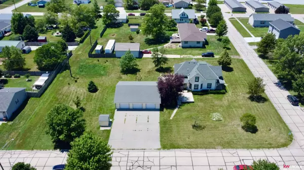 555 Peach Street, Hallam, NE 68368