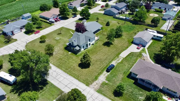 555 Peach Street, Hallam, NE 68368