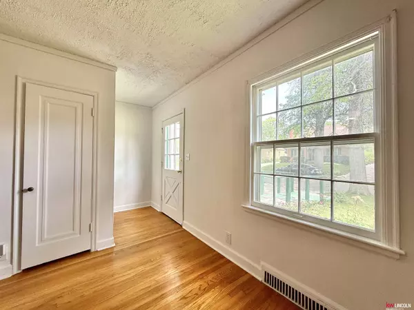 3733 C Street, Lincoln, NE 68510