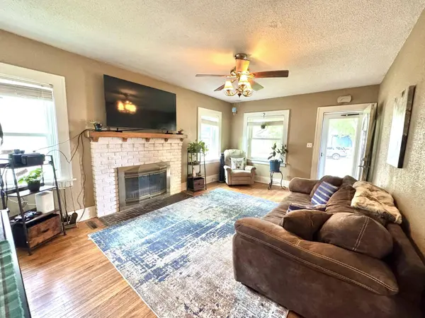 816 Garfield St, Holdrege, NE 68949