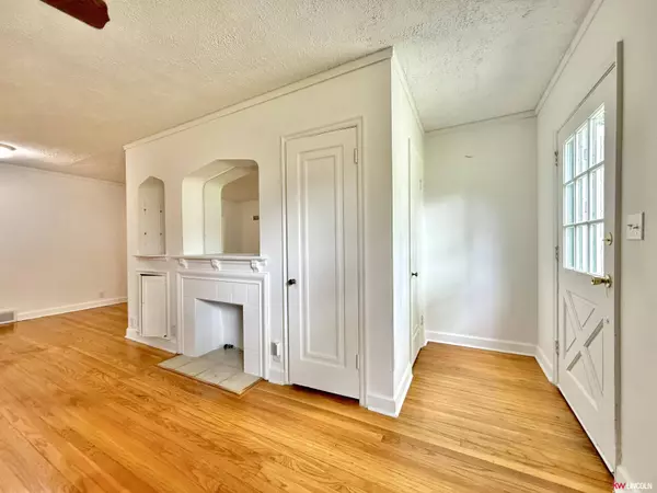 3733 C Street, Lincoln, NE 68510