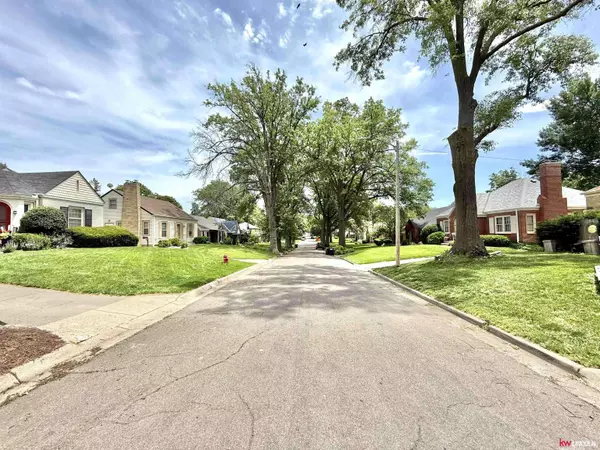 3733 C Street, Lincoln, NE 68510