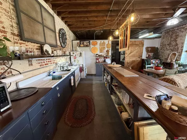 130 Maple Street, Friend, NE 68359