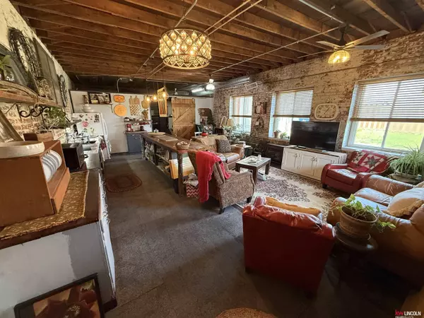 130 Maple Street, Friend, NE 68359